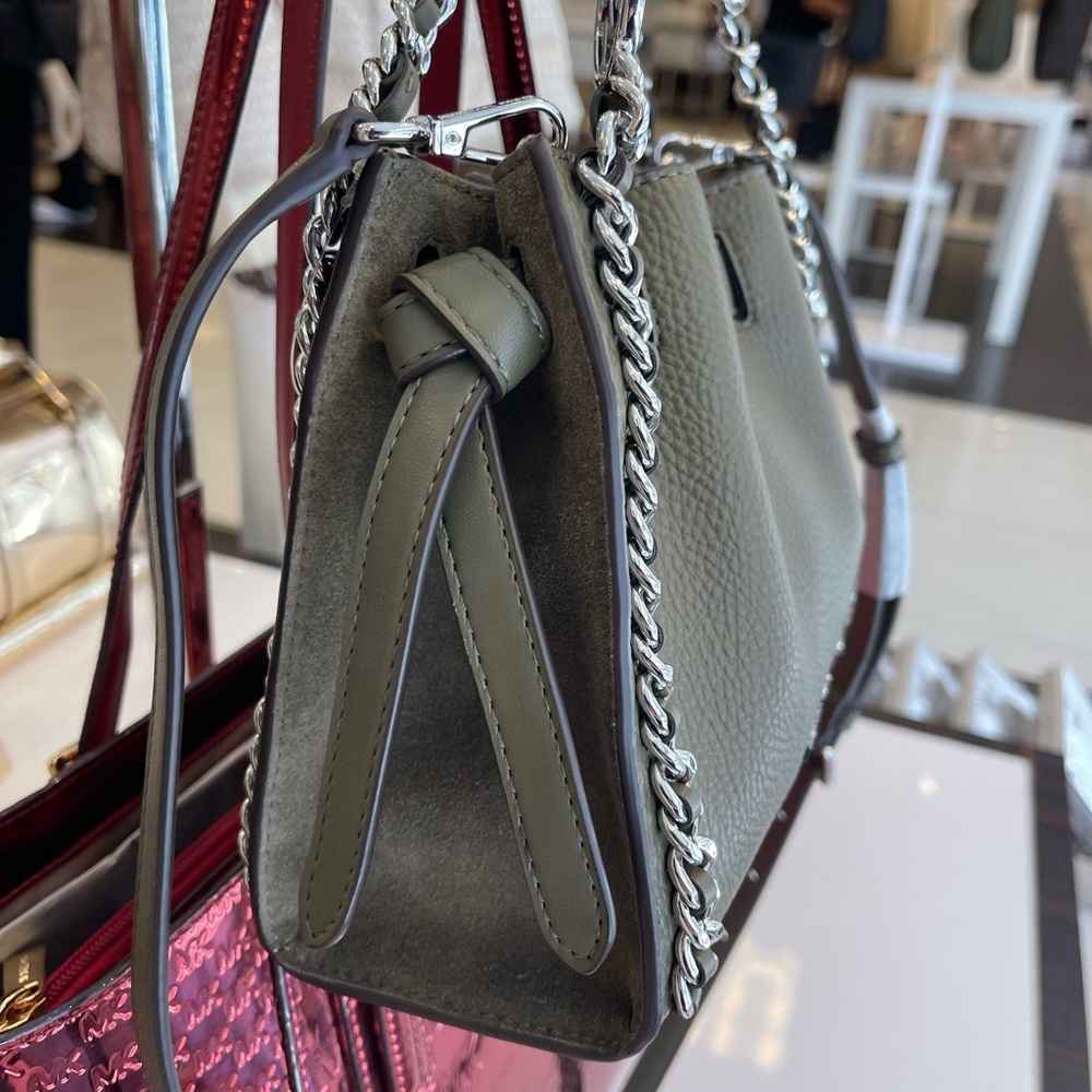 MICHAEL KORS Mina Small Chain Convertible Crossbody XBody Bag
Olive Belted
NWT - Picture 4 of 16